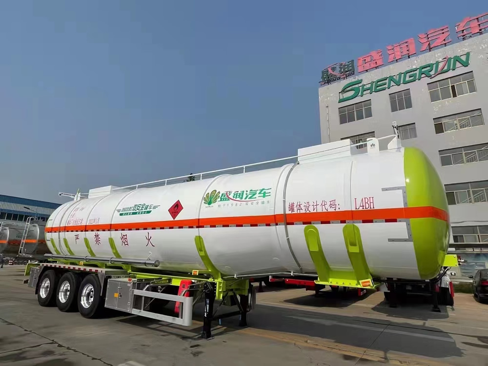 ���̰���